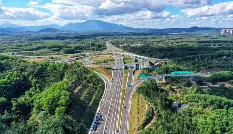 海南省萬寧至洋浦高速公路第二代建段環境保護、景觀及服務設施工程(項目名稱)